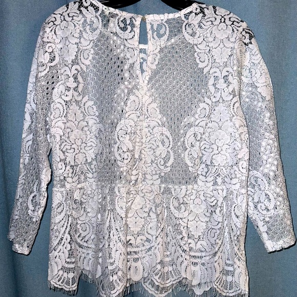 Black & White Stitching 3/4 Sleeve - Picture 5 of 5